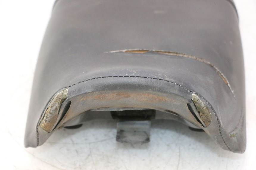 photo de SELLE HONDA CB TWO FIFTY 250 (1991 - 2002) - Vue rapprochée