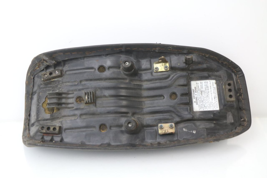 photo de SELLE HONDA CG 125 (1996 - 1998) - Marquages et références