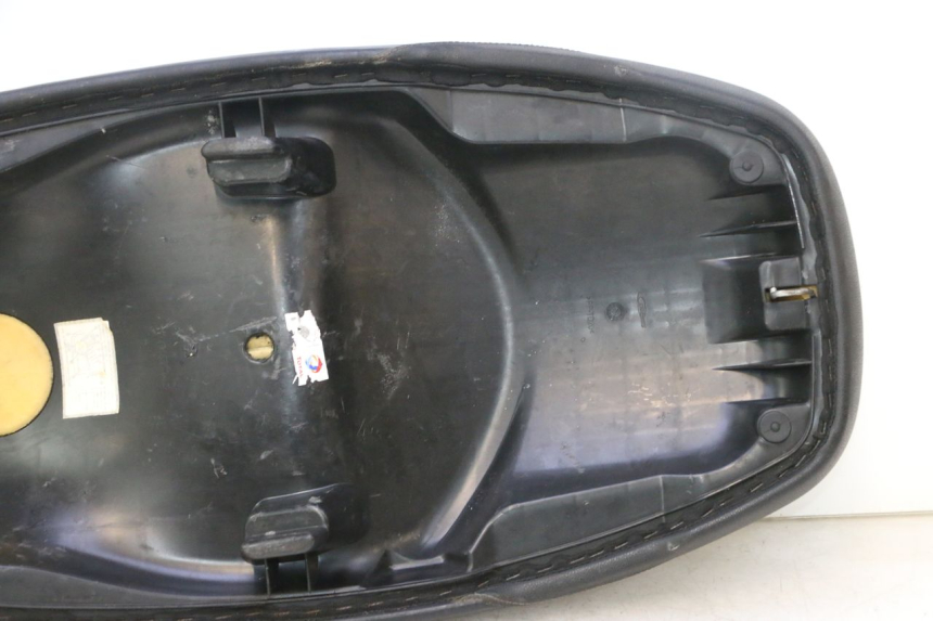 photo de SELLE PEUGEOT CITYSTAR 2T 50 (2018 - 2021) - Points de fixation