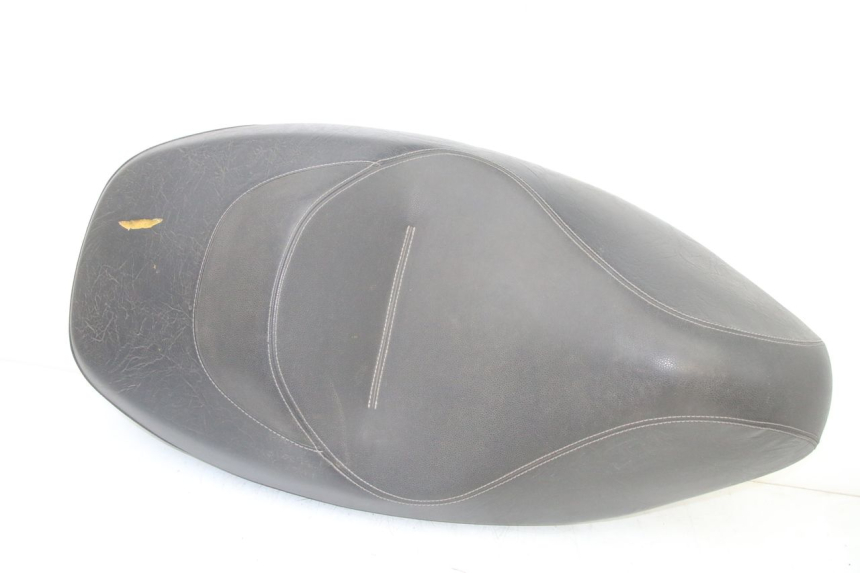 photo de SELLE PEUGEOT CITYSTAR 125 (2011 - 2017) - Gros plan technique