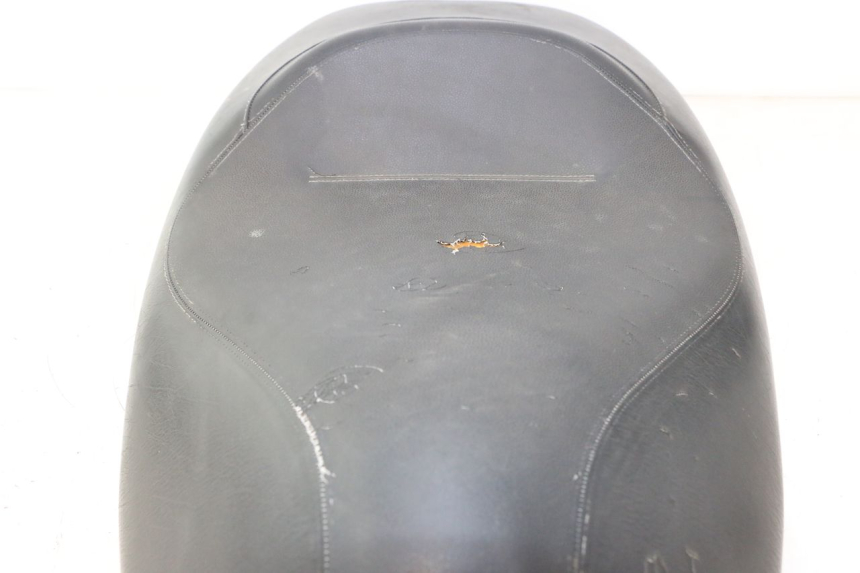 photo de SELLE PEUGEOT CITYSTAR 125 (2011 - 2017) - Zoom composants