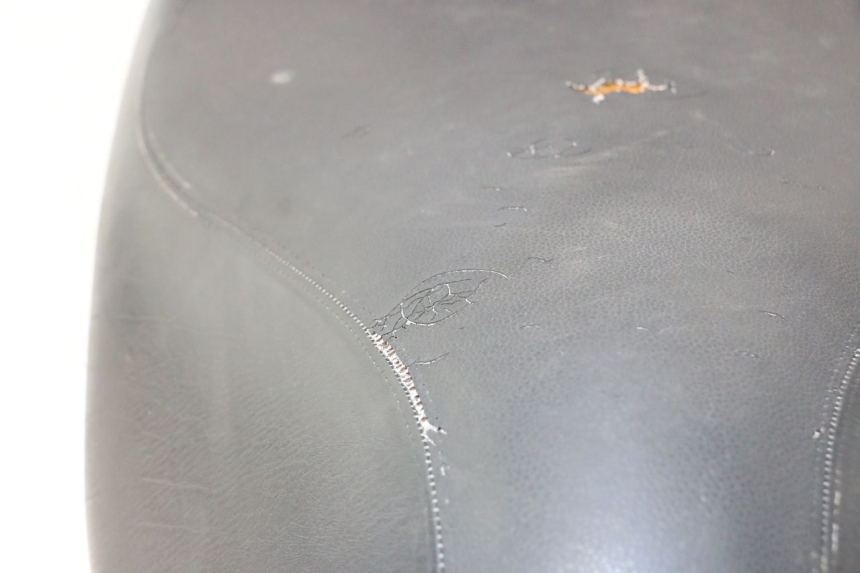 photo de SELLE PEUGEOT CITYSTAR 125 (2011 - 2017) - Vue rapprochée