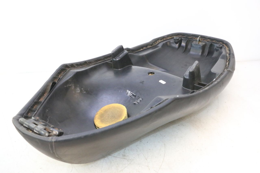photo de SELLE PEUGEOT CITYSTAR 125 (2011 - 2017) - Zoom état d’usage