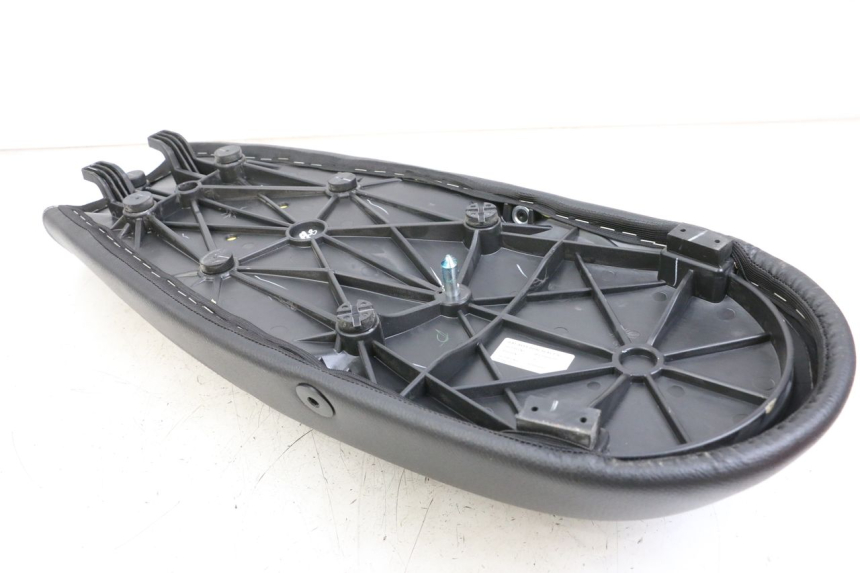 photo de SELLE ROYAL ENFIELD CONTINENTAL GT 650 (2019 - 2024) - Zoom état d’usage