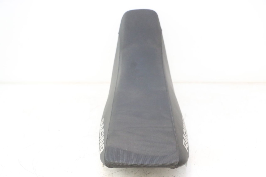 photo de SELLE HM HONDA CRM DERAPAGE RR 50 (2006 - 2017) - Détails caractéristiques