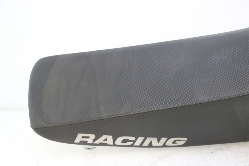 photo de SELLE HM HONDA CRM DERAPAGE RR 50 (2006 - 2017) - Photo complémentaire