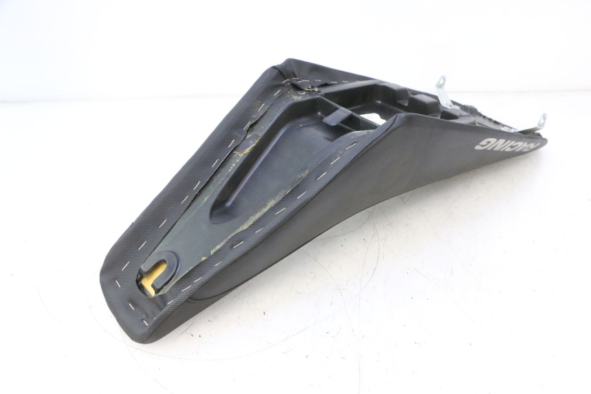 photo de SELLE HM HONDA CRM DERAPAGE RR 50 (2006 - 2017) - État de surface