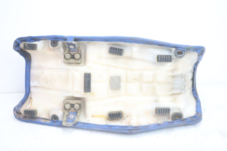 photo de SELLE SUZUKI DR S 600 (1985 - 1989) - Marquages et références