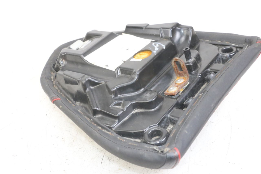 photo de SELLE KAWASAKI ER-6 ER6 N 650 (2012 - 2016) - Gros plan technique