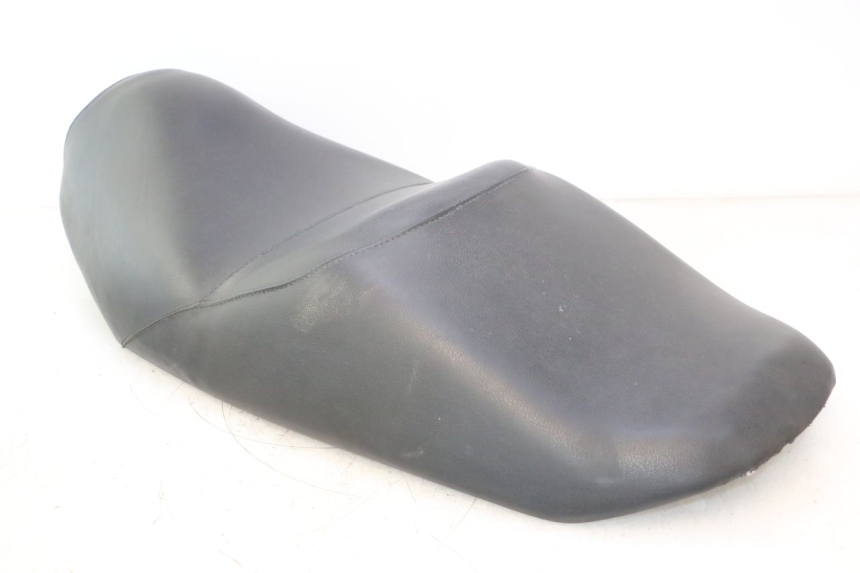 photo de SELLE HONDA FES PANTHEON 2T 125 (1998 - 2002) - Photo complémentaire