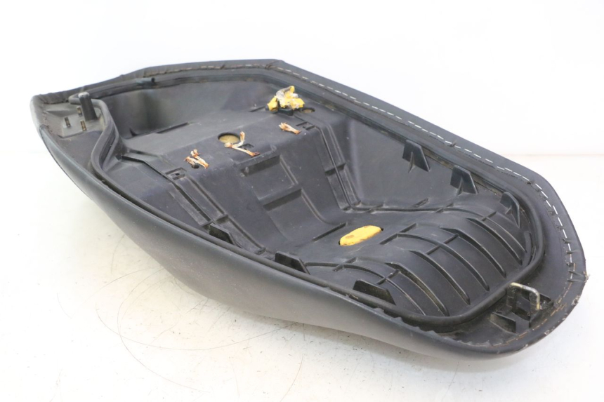 photo de SELLE HONDA FES PANTHEON 2T 125 (1998 - 2002) - Pièce contrôlée
