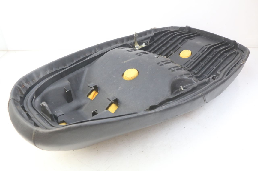 photo de SELLE HONDA FES PANTHEON 125 (2003 - 2007) - Photo complémentaire