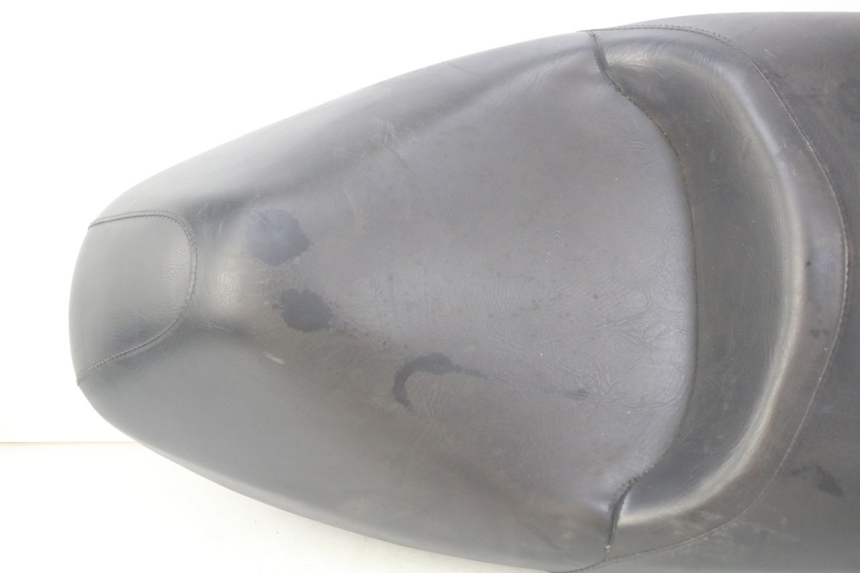 photo de SELLE HONDA FES PANTHEON 125 (2003 - 2007) - Détail de la pièce