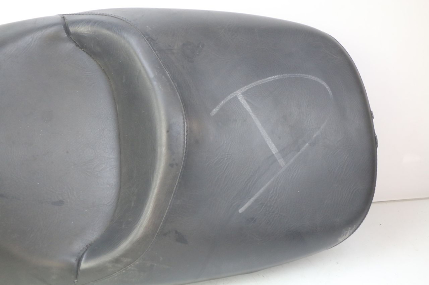 photo de SELLE HONDA FES PANTHEON 125 (2003 - 2007) - Zoom état d’usage