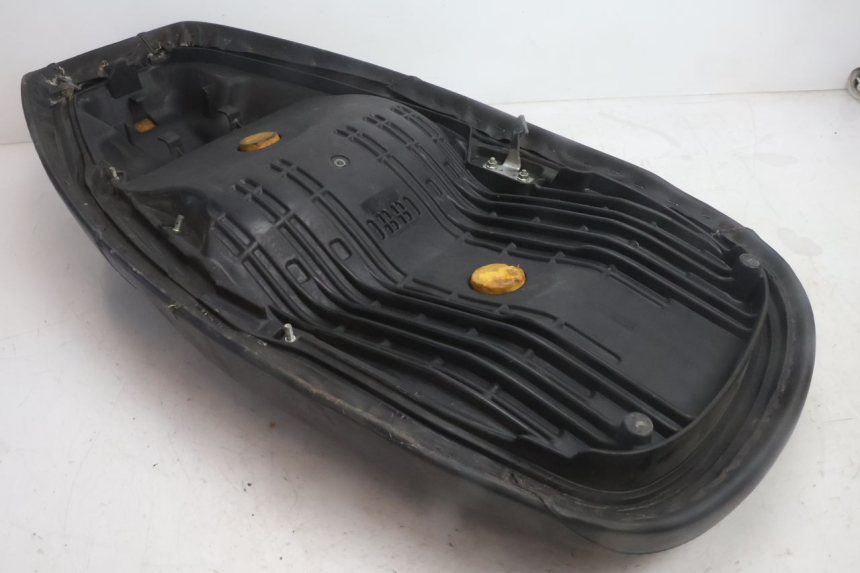 photo de SELLE HONDA FES PANTHEON 125 (2003 - 2007) - Autre angle de vue