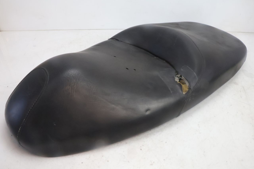 photo de SELLE HONDA FES PANTHEON 125 (2003 - 2007) - Marquages et références