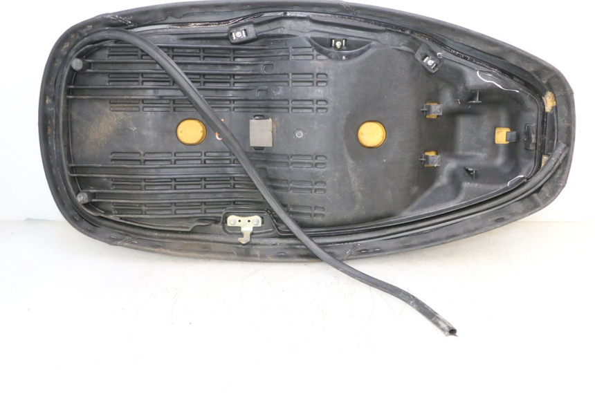 photo de SELLE HONDA FES S-WING SWING ABS 125 (2007 - 2015) - Focus structure