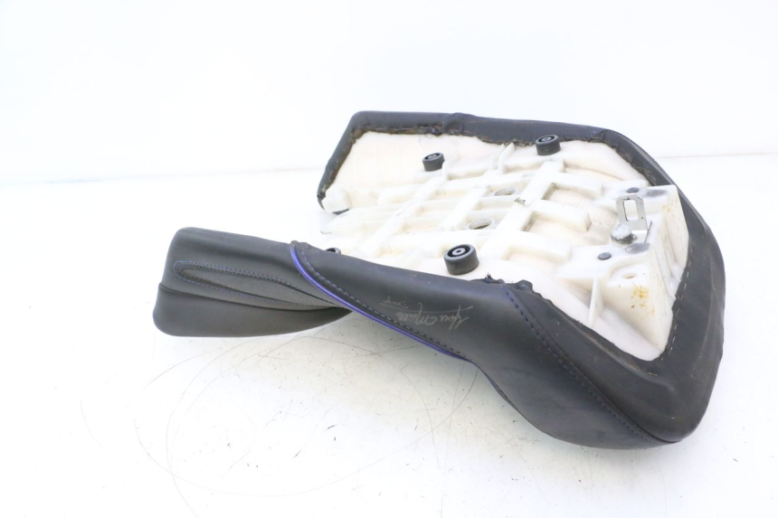 photo de SELLE YAMAHA FJR 1300 (2001 - 2005) - Inspection visuelle