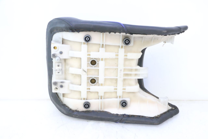 photo de SELLE YAMAHA FJR 1300 (2001 - 2005) - Angle alternatif