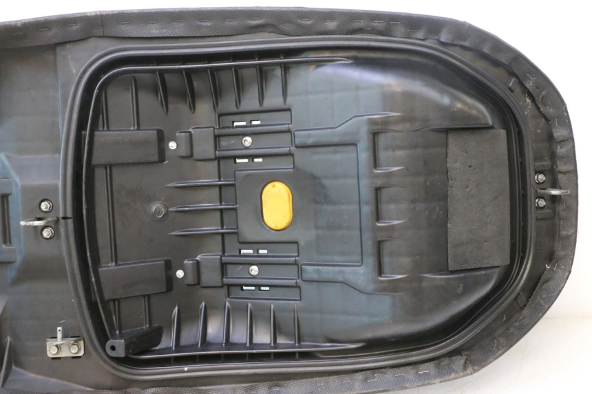 photo de SELLE HONDA FJS SILVER WING SILVERWING 400 (2005 - 2008) - Inspection visuelle