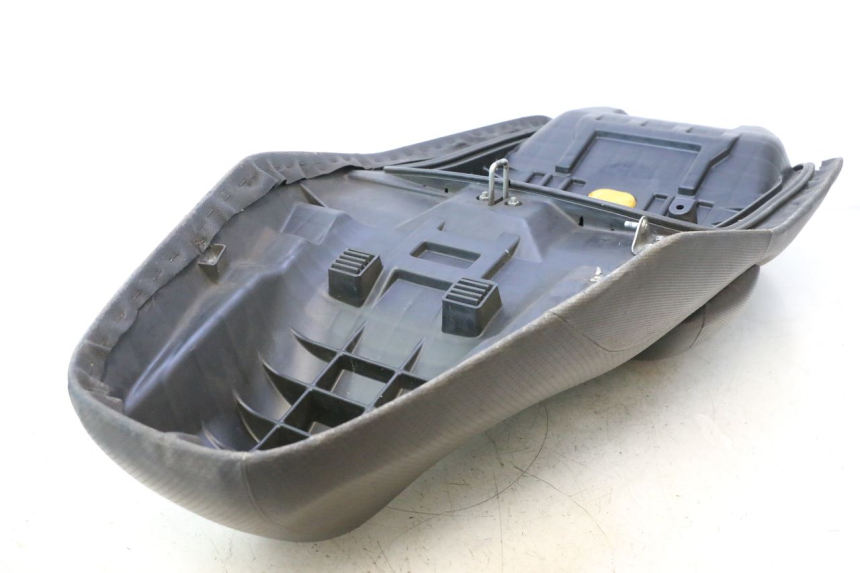 photo de SELLE HONDA FJS SILVER WING SILVERWING 400 (2005 - 2008) - État de surface
