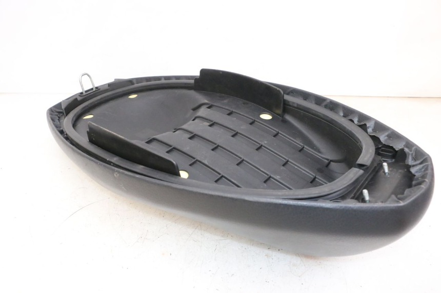 photo de SELLE MBK FLAME X 125 (2007 - 2016) - Points de fixation