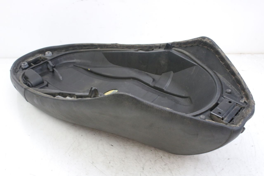 photo de SELLE PIAGGIO FLY 4T 50 (2013 - 2017)