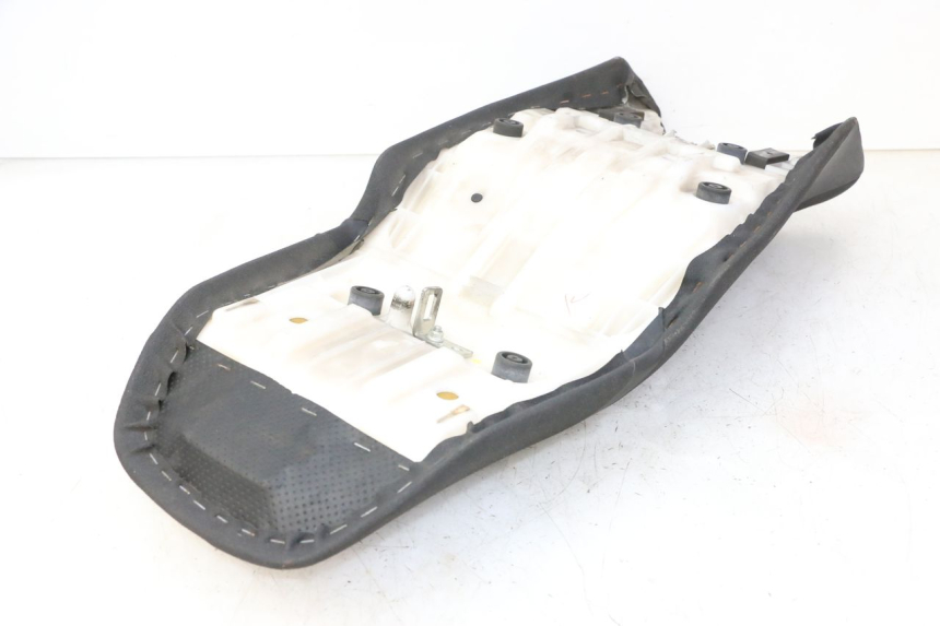 photo de SELLE YAMAHA FZ6 FAZER S2 600 (2007 - 2011)