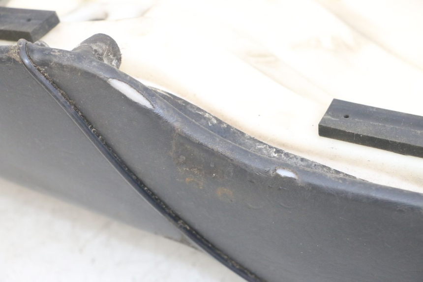 photo de SELLE SUZUKI GN 125 (1997 - 2000)