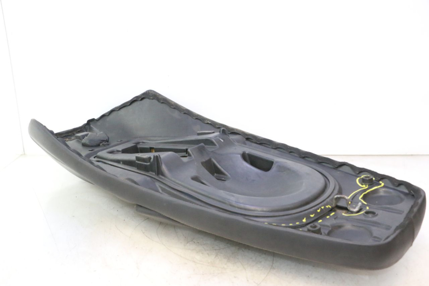 photo de SELLE GILERA GP 800 (2007 - 2013) - Photo complémentaire