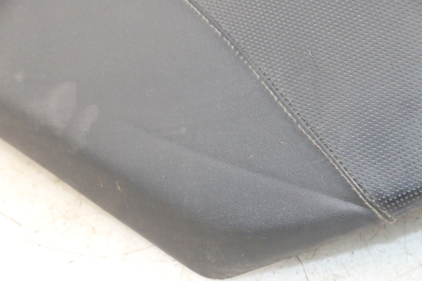 photo de SELLE GILERA GP 800 (2007 - 2013) - Détail de la pièce