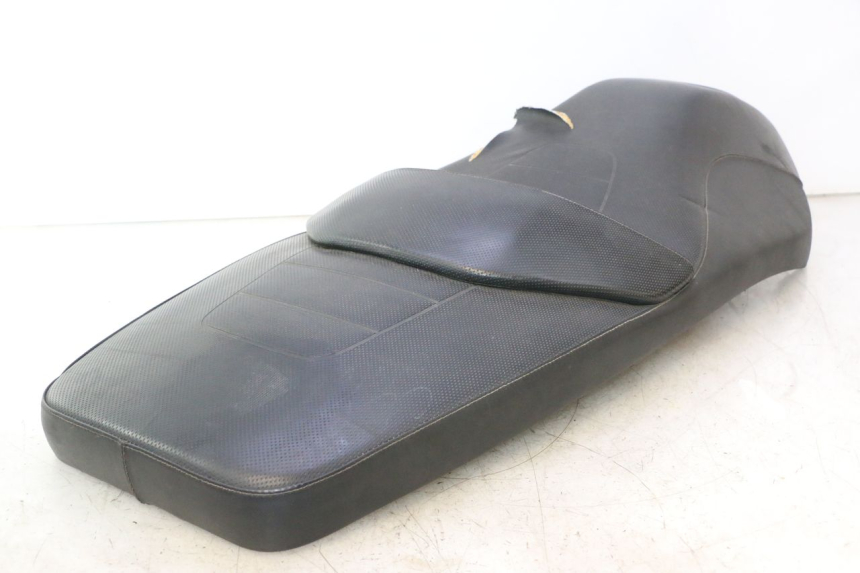 photo de SELLE GILERA GP 800 (2007 - 2013) - Autre angle de vue