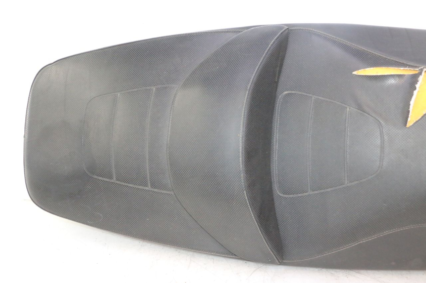 photo de SELLE GILERA GP 800 (2007 - 2013) - Gros plan technique