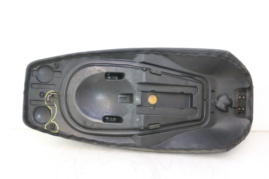 photo de SELLE GILERA GP 800 (2007 - 2013) - Vue d’ensemble