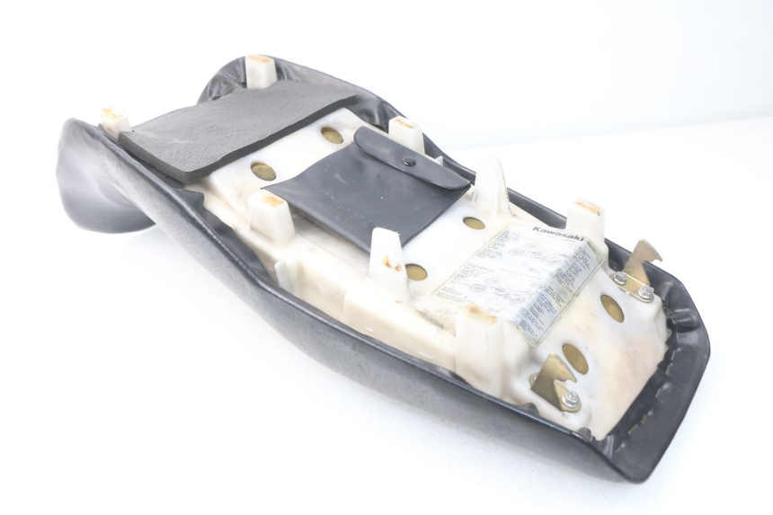 photo de SELLE KAWASAKI GPZ S 500 (1994 - 2005) - Points de fixation