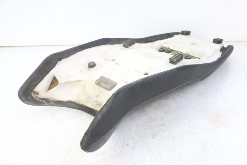 photo de SELLE SUZUKI GS GSE 500 (2001 - 2003)