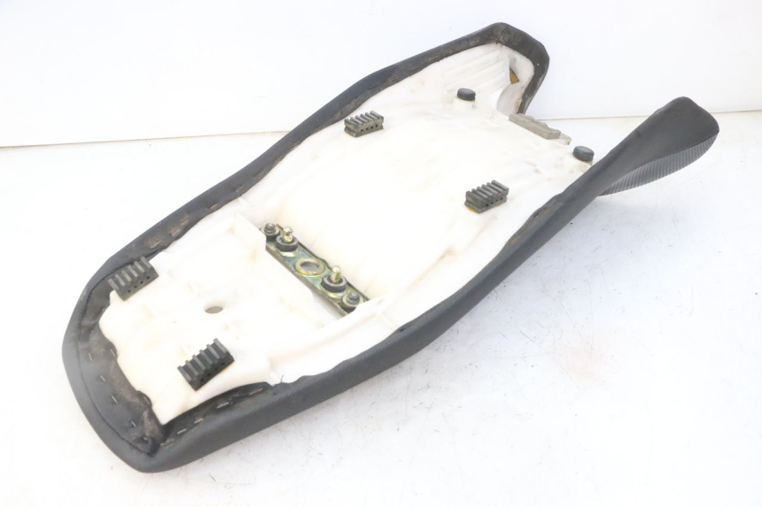 photo de SELLE SUZUKI GS GSE 500 (2001 - 2003)