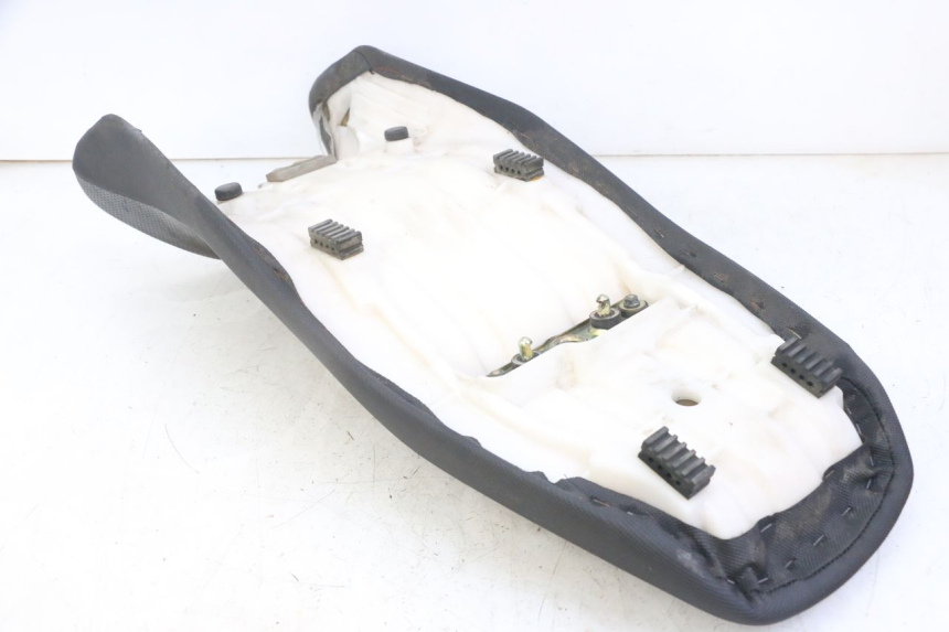 photo de SELLE SUZUKI GS GSE 500 (2001 - 2003)