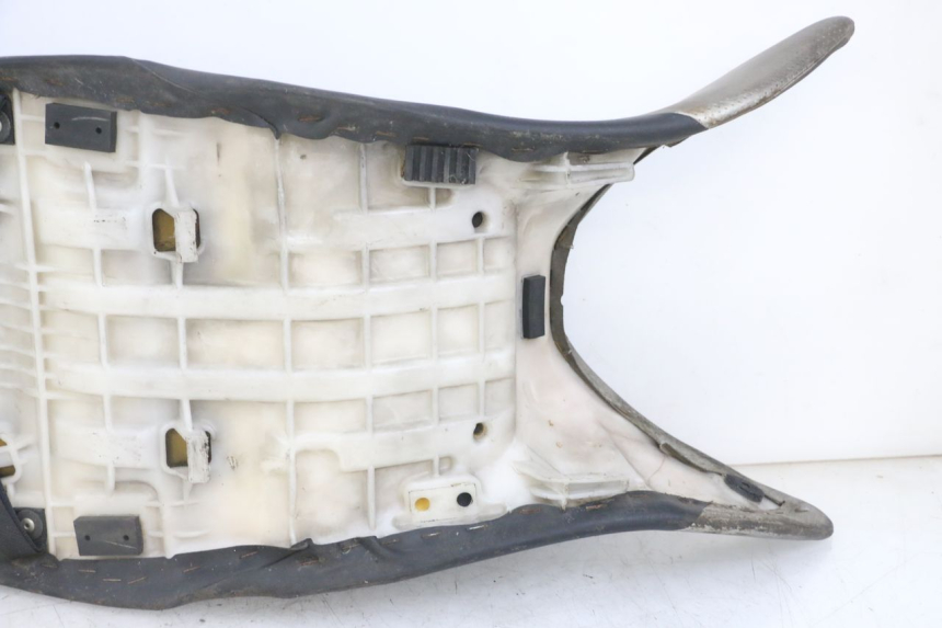 photo de SELLE SUZUKI GSR 600 (2005 - 2012)