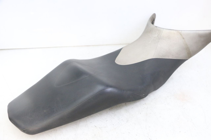 photo de SELLE SUZUKI GSR 600 (2005 - 2012)