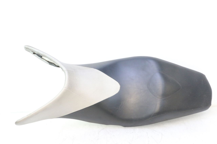 photo de SELLE SUZUKI GSR 600 (2005 - 2012) - Vue principale