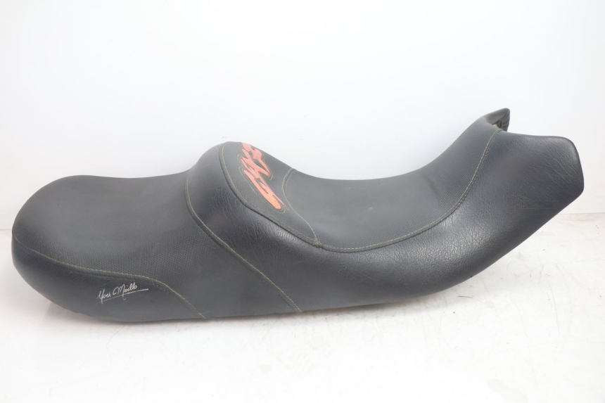 photo de SELLE SUZUKI GSX F GSXF 750 (1988 - 1998) - Autre angle de vue