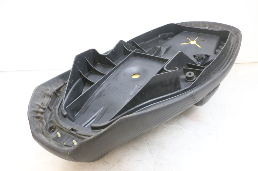 photo de SELLE SYM GTS EVO 125 (2009 - 2013) - État de surface