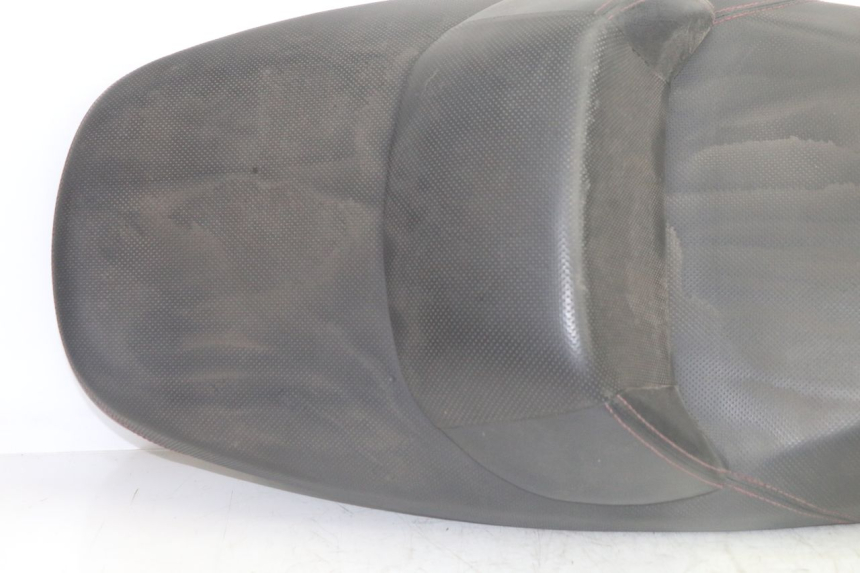 photo de SELLE SYM GTS EVO 125 (2009 - 2013) - Gros plan technique