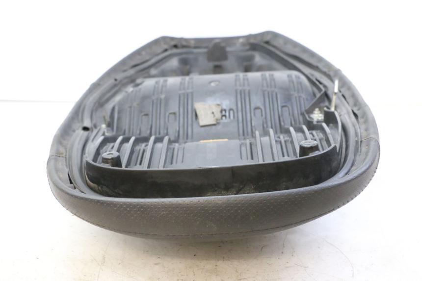 photo de SELLE HONDA FES S-WING SWING ABS 125 (2007 - 2015)