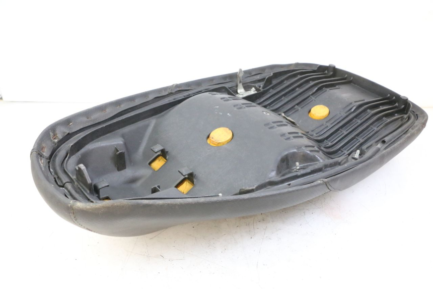 photo de SELLE HONDA FES S-WING SWING ABS 125 (2007 - 2015)