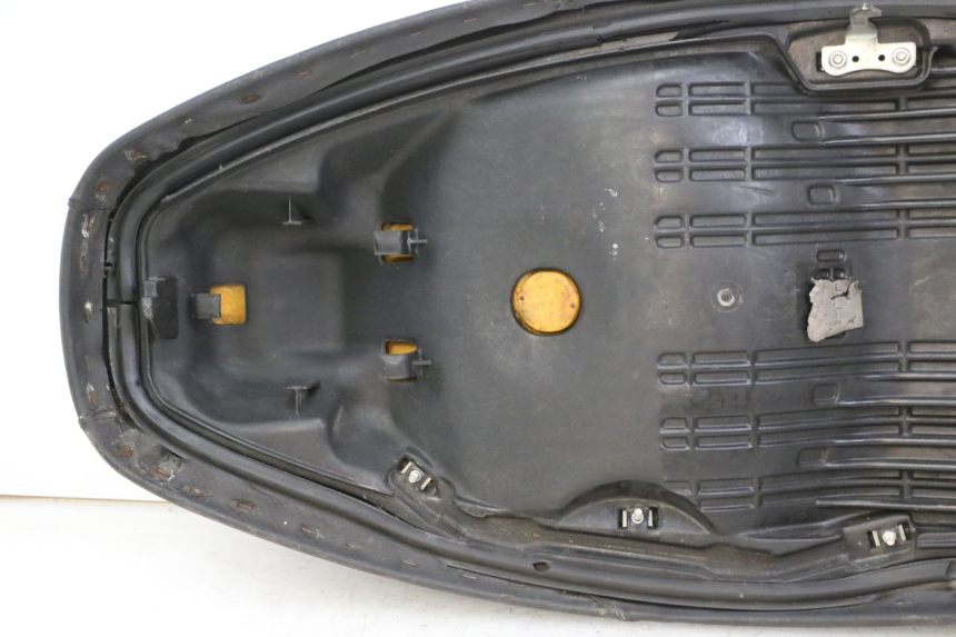 photo de SELLE HONDA FES S-WING SWING ABS 125 (2007 - 2015)