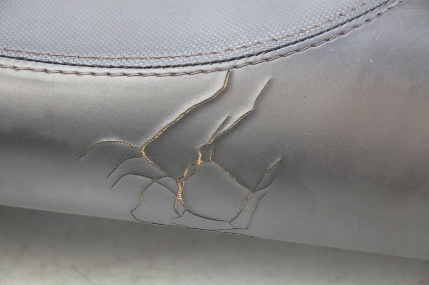 photo de SELLE PEUGEOT KISBEE 2T 50 (2010 - 2017)