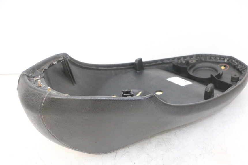 photo de SELLE PEUGEOT KISBEE 2T 50 (2018 - 2022)