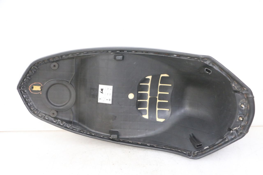 photo de SELLE PEUGEOT KISBEE 2T 50 (2018 - 2022)